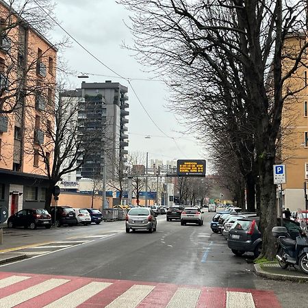 شقة Casa Meli, Ampio Bilocale Nuovo بولونيا المظهر الخارجي الصورة